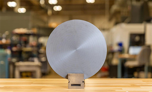 使用超声波加工在陶瓷盘上加工微特征 使用超声波加工在陶瓷盘上加工微特征