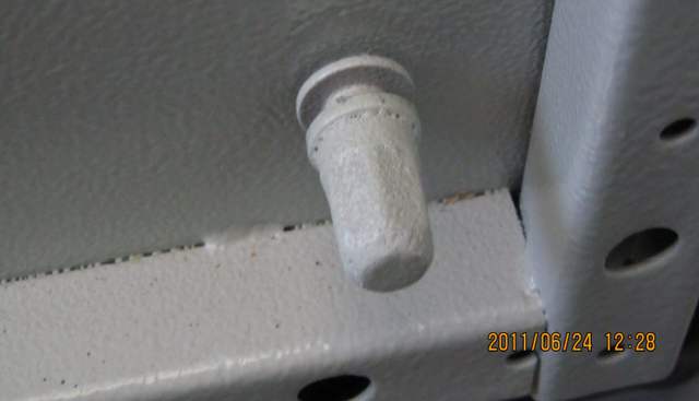 柜体接地失效 柜体接地失效