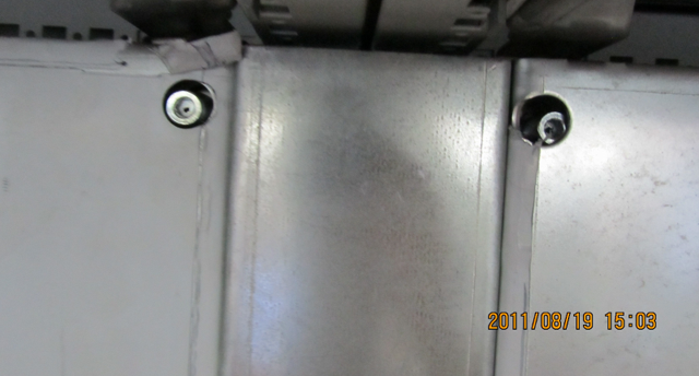 安装孔错位 安装孔错位