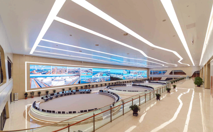 恒力2000万吨/年炼化一体化项目中控室 恒力2000万吨/年炼化一体化项目中控室