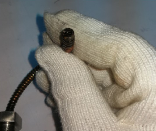 Pt100铂热电阻引线烧断截面图